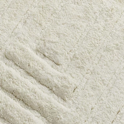 Diagonal Racetrack 100% Cotton Reversible Bath Rug Ivory by Knightsbridge Diagonal Racetrack 100% Cotton Reversible Bath Rug Ivory By Knightsbridge -Bathroom Products Store GUEST 0f0fd28b d2e8 41e5 a7d8 50fe426fcb4a