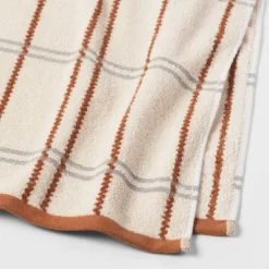 Modern Plaid Towel - Threshold™ -Bathroom Products Store GUEST 135d8423 ff0b 411a 9f91 ae573c348641