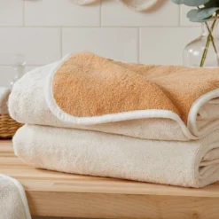 Great Bay Home Cotton Two-Toned Reversible Quick-Dry Towel Set -Bathroom Products Store GUEST 719c3947 9659 4954 8838 263d722c7c99